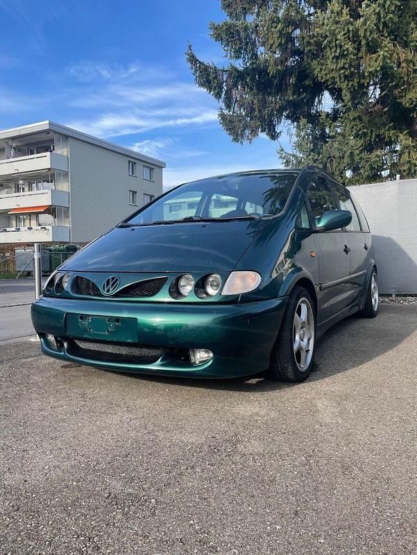 Grün Gebraucht 1997 VW Sharan Van / Kleinbus | 4.890 € - Bild 1/4