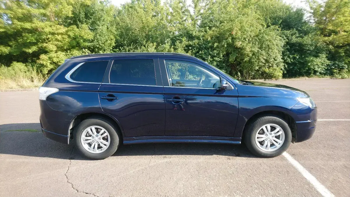 Gebraucht Mitsubishi Outlander 150 PS (110 kW) 2012 Blau SUV