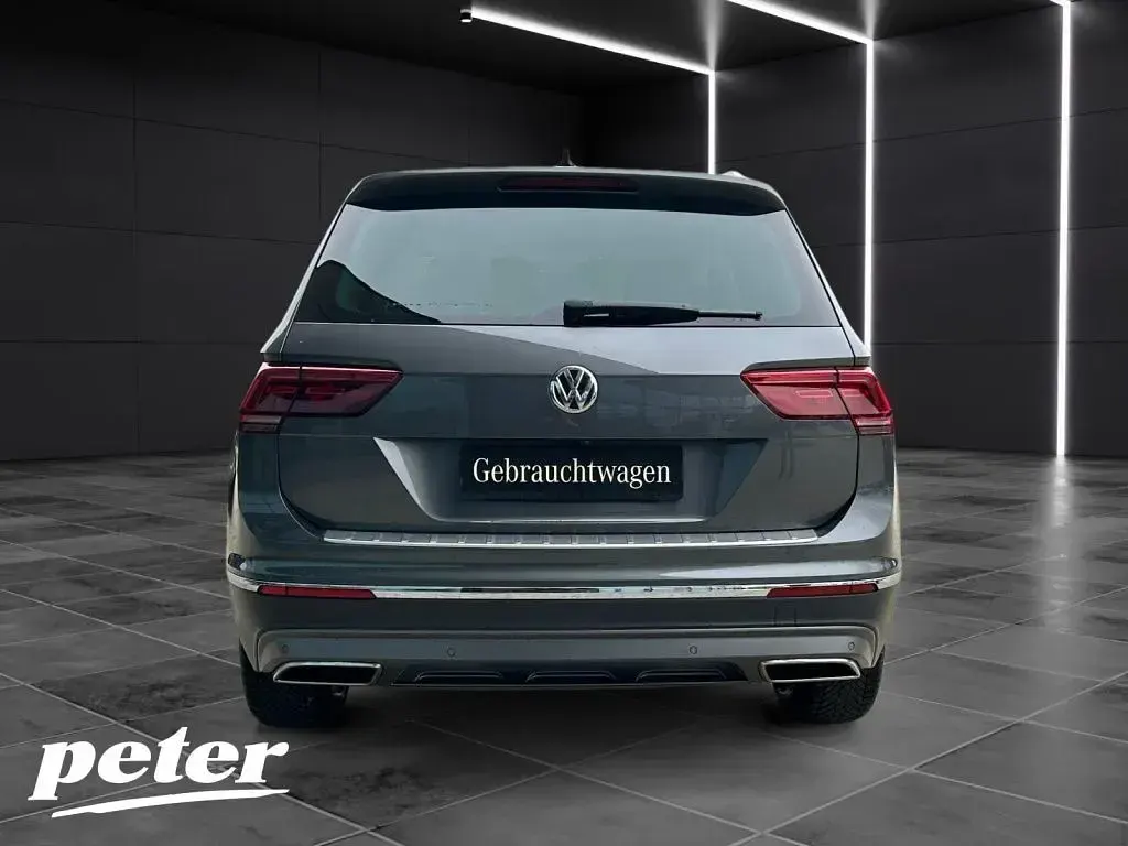 Gebraucht VW Tiguan Highline 230 PS (169 kW) 2020 Indiumgrau metallic SUV