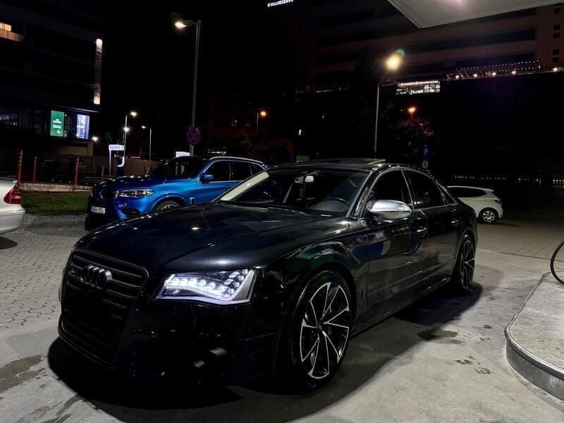 Schwarz Gebraucht 2013 Audi S8 Limousine | 29.500 € - Bild 1/4