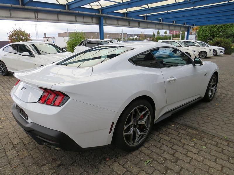 Gebraucht Ford Mustang GT Fastback 446 PS (328 kW) 2024 Oxford white Coupé