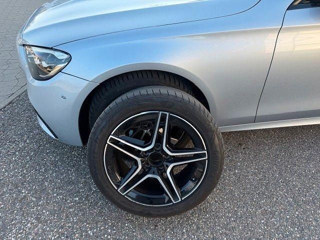 Gebraucht Mercedes E300 AMG line 194 PS (142 kW) 2023 Silber Limousine