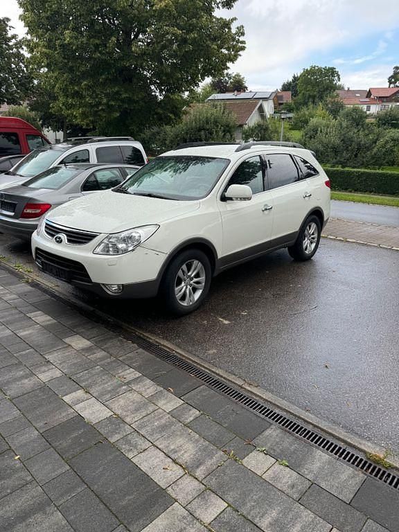 Weiß Gebraucht 2011 Hyundai Veracruz Premium SUV | 5.000 € (Superpreis) - Bild 1/4