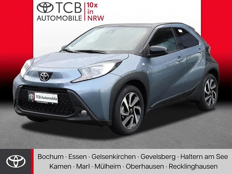 Grau Gebraucht 2025 Toyota Aygo X SUV | 16.888 € (Fairer Preis) - Bild 1/3