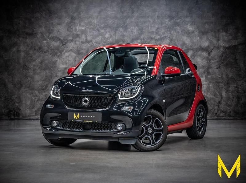 Schwarz (tiefschwarz) Gebraucht 2017 Smart ForTwo Cabrio Passion Cabrio | 15.555 € (Fairer Preis) - Bild 1/4