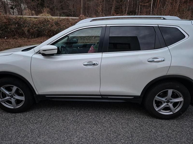 Weiß Gebraucht 2018 Nissan X-Trail Tekna SUV | 13.650 € (Guter Preis) - Bild 1/4