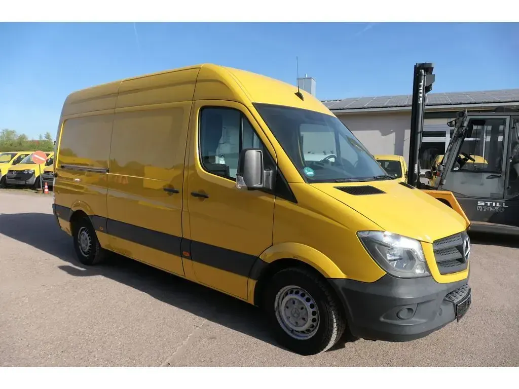 Second-hand Mercedes Sprinter 143 CP (105 kW) 2017 Galben Van
