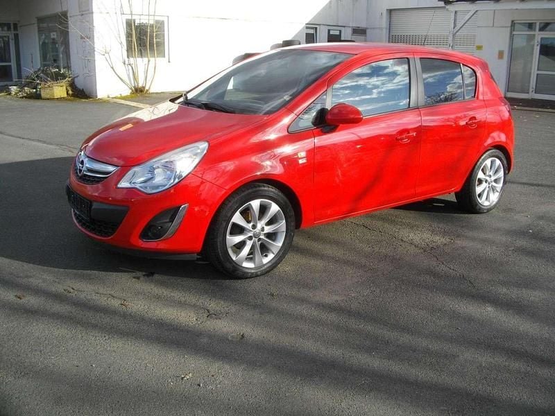 Gebraucht Opel Corsa 86 PS (63 kW) 2012 Rot Kleinwagen