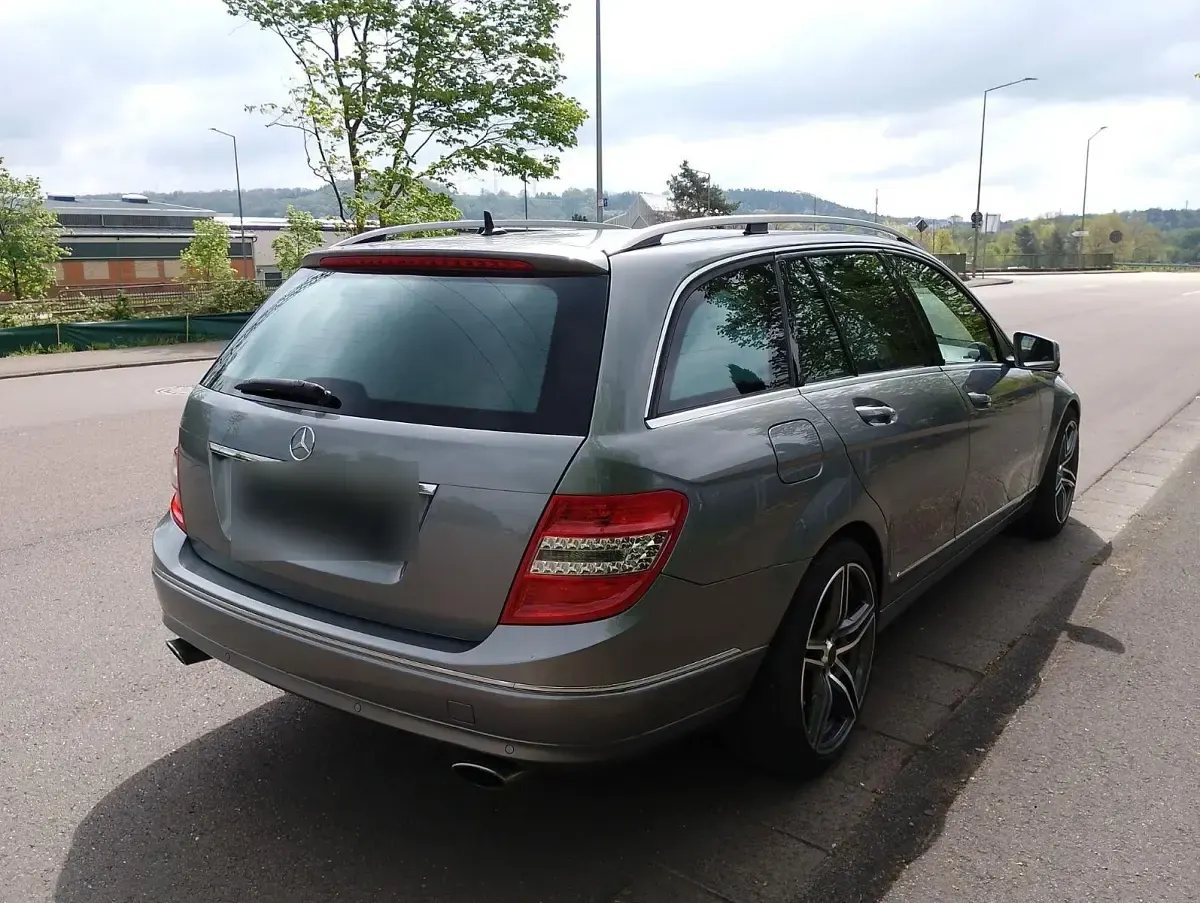 Gebraucht Mercedes C350 Elegance 224 PS (164 kW) 2009 Grau Kombi