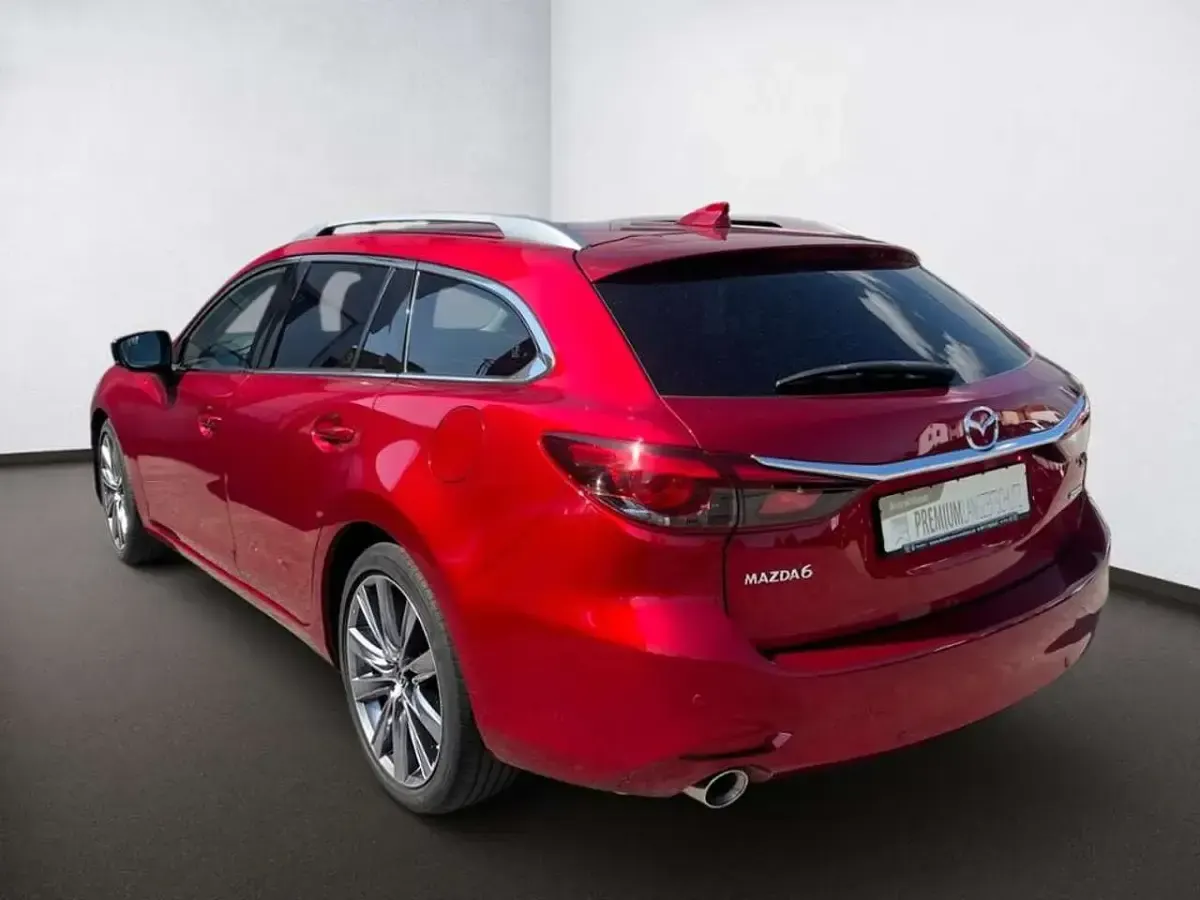 Gebraucht Mazda 6 Sports-Line 194 PS (142 kW) 2019 Rot soul red crystal m Kombi