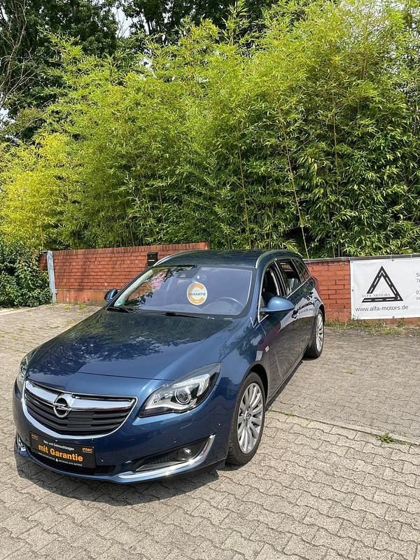 Blau Gebraucht 2016 Opel Insignia Business Innovation Kombi | 12.200 € (Etwas zu teuer) - Bild 1/4