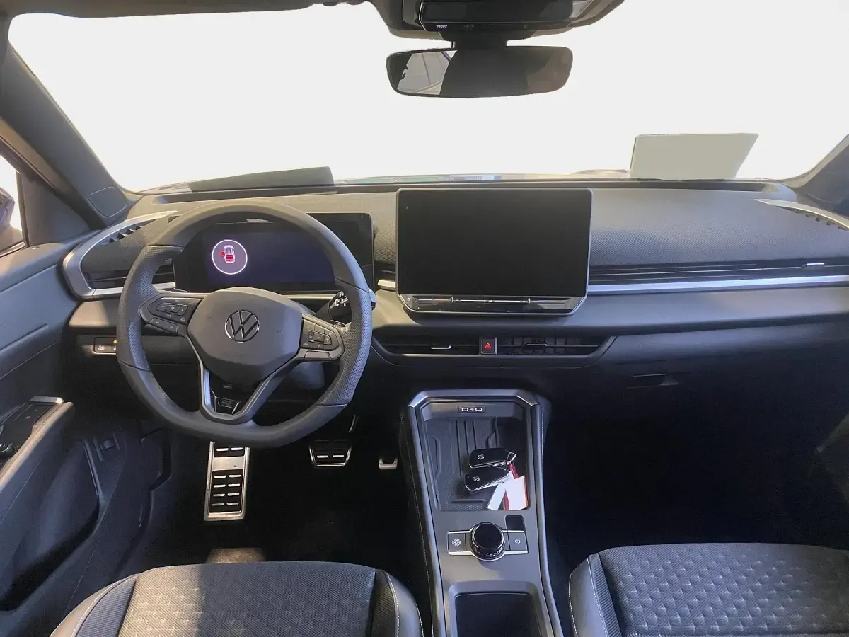 Neu VW T-Roc R-line 150 PS (110 kW) 2026 SUV