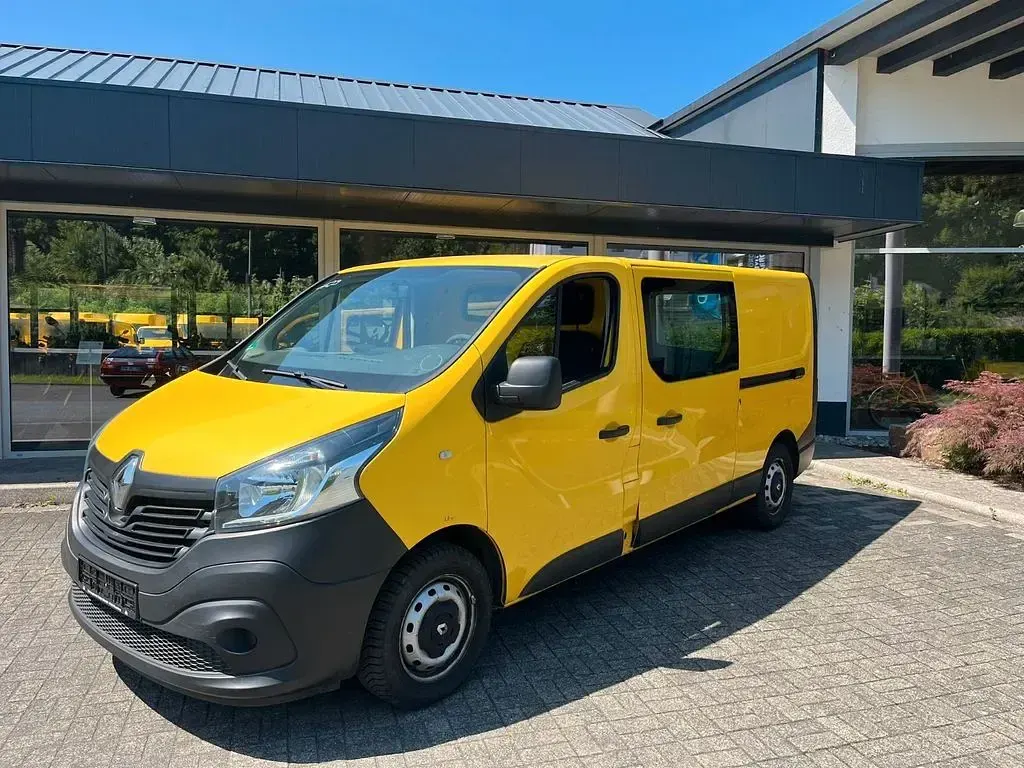 Gebraucht Renault Trafic 90 PS (66 kW) 2015 Gelb Van / Kleinbus