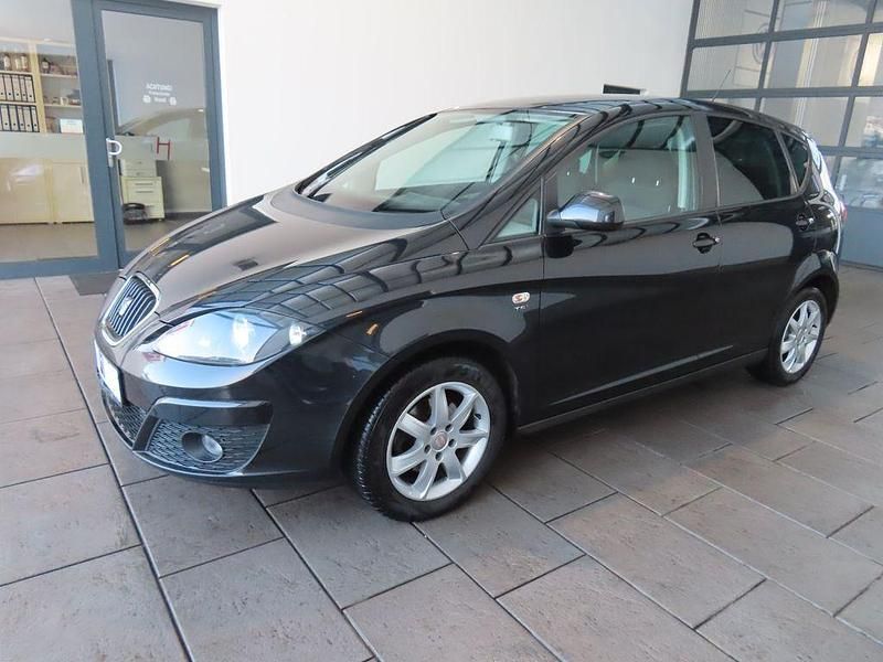 Schwarz Gebraucht 2010 Seat Altea Reference Limousine | 2.785 € (Fairer Preis) - Bild 1/4