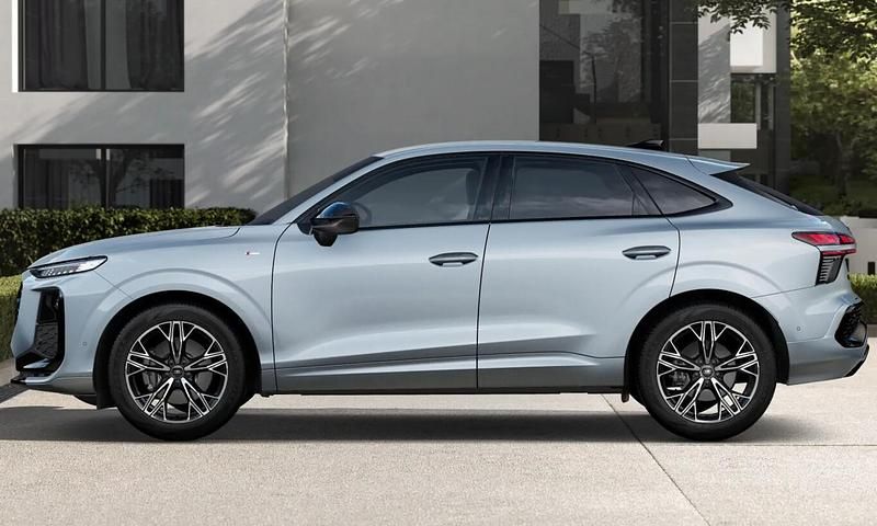 Neu Audi Q3 Sportback Ambiente 265 PS (194 kW) 2026 Gletscherweiß metallic SUV