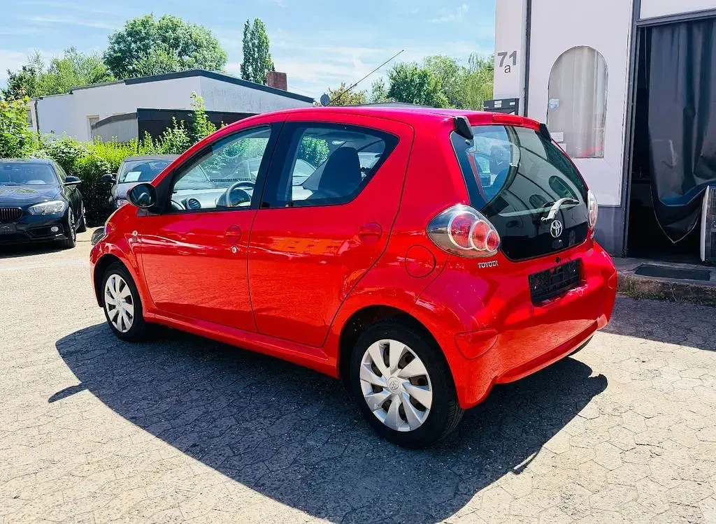 Gebraucht Toyota Aygo Cool 68 PS (50 kW) 2012 Super red v Kleinwagen