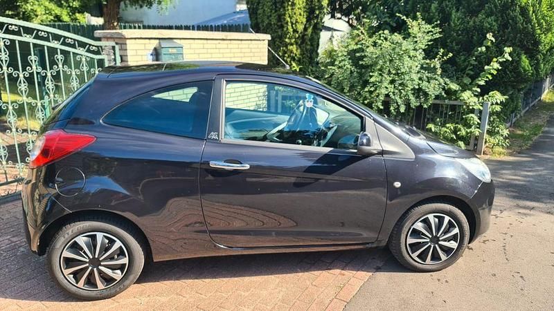 Gebraucht Ford Ka Titanium 69 PS (50 kW) 2011 Schwarz Kleinwagen
