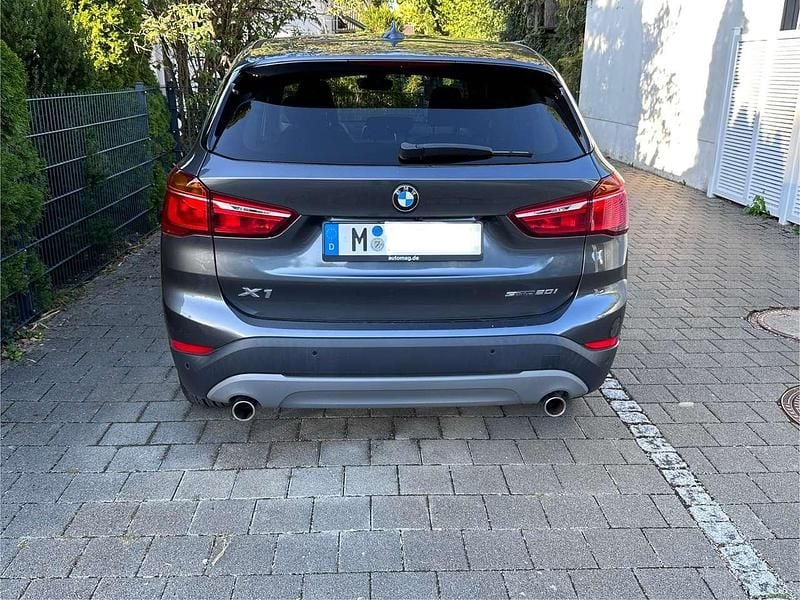 Gebraucht BMW X1 Advantage 192 PS (141 kW) 2018 Grau SUV