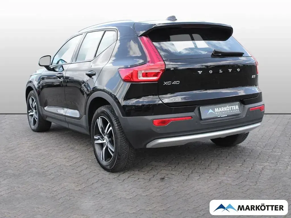 Gebraucht Volvo XC40 Core 197 PS (144 kW) 2022 Stone) / solid (schwarz SUV