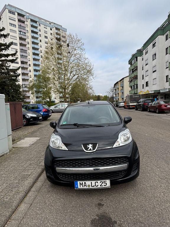 Schwarz Gebraucht 2009 Peugeot 107 Filou Kleinwagen | 2.900 € (Fairer Preis) - Bild 1/4