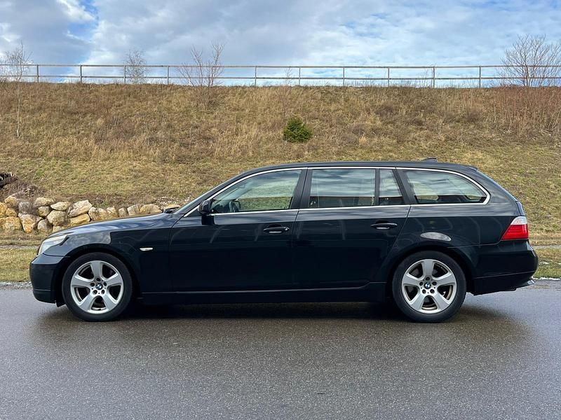 Gebraucht BMW 530 Advantage 231 PS (169 kW) 2008 Schwarz Kombi