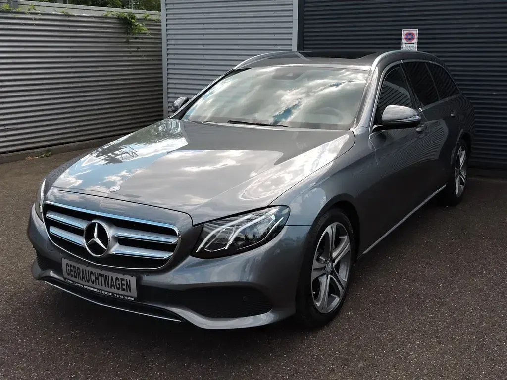 Gebraucht Mercedes E200 Avantgarde 184 PS (135 kW) 2018 Grau Limousine