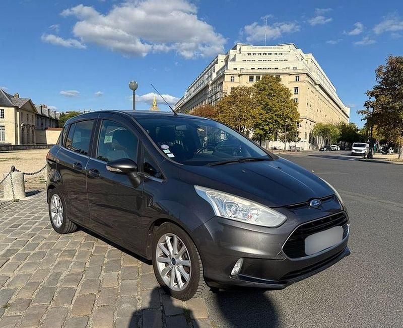 Grau Gebraucht 2016 Ford B-MAX Titanium Van / Kleinbus | 7.900 € (Fairer Preis) - Bild 1/4