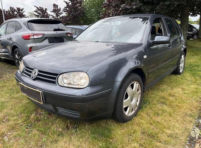 Grau Gebraucht 2005 VW Golf IV Edition Limousine | 1.000 € (Guter Preis) - Bild 1/4