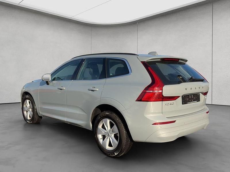 Gebraucht Volvo XC60 Core 197 PS (144 kW) 2024 Grau SUV