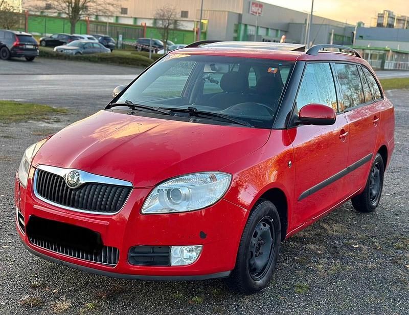Rot Gebraucht 2008 Skoda Fabia Elegance Kombi | 1.399 € (Superpreis) - Bild 1/4