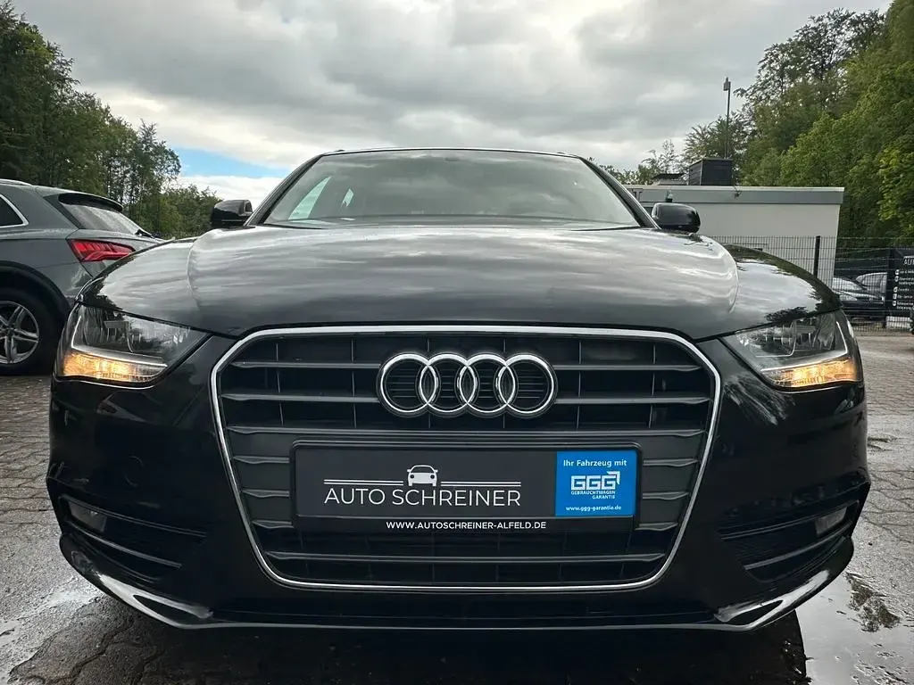 Używany Audi A4 Ambition 170 KM (125 kW) 2012 Czarny Kombi