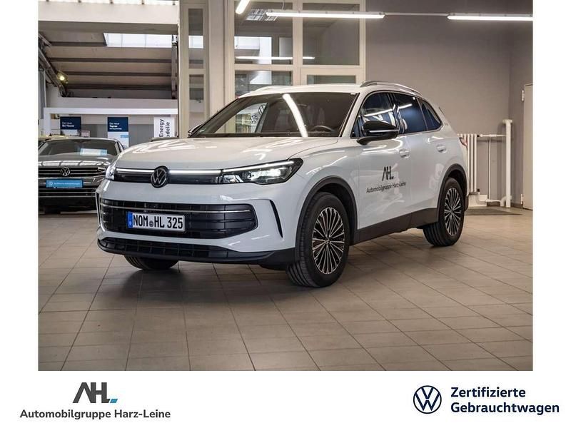 Weiß Gebraucht 2025 VW Tiguan Goal SUV | 37.833 € (Superpreis) - Bild 1/3