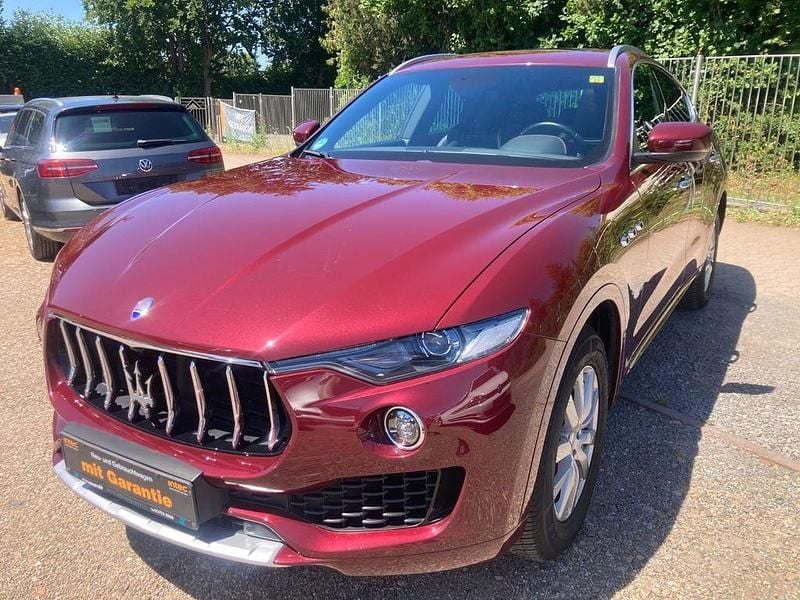 Gebraucht Maserati Levante 275 PS (202 kW) 2017 Rot SUV