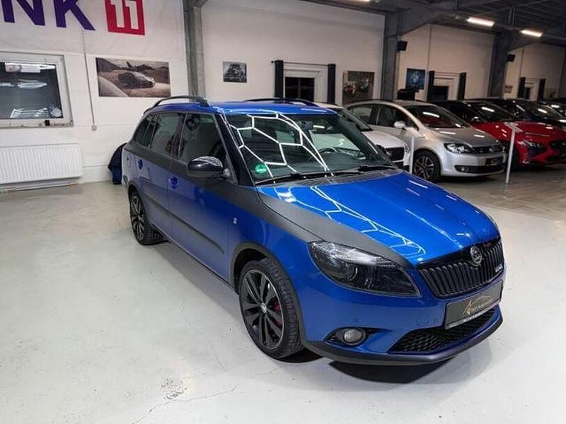 Gebraucht Skoda Fabia RS 180 PS (132 kW) 2014 Modra race/race blue Kombi