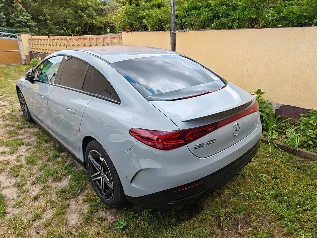 Gebraucht Mercedes EQE300 180 kW (245 PS) 2024 Grau Limousine