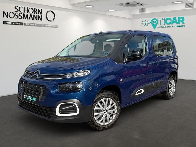 Blau Gebraucht 2023 Citroën Berlingo Feel Van / Kleinbus | 21.880 € (Guter Preis) - Bild 1/4