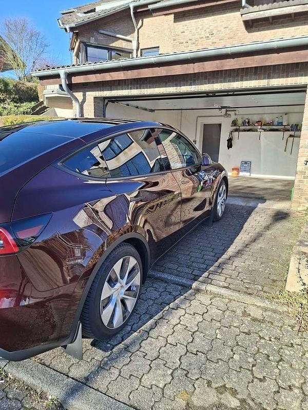 Gebraucht Tesla Model Y 378 kW (514 PS) 2023 Rot SUV