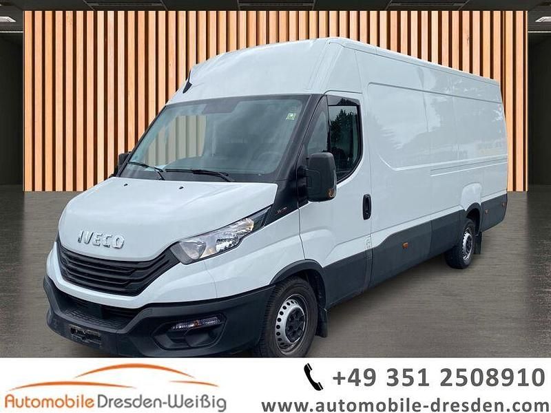 Gebraucht Iveco Daily 156 PS (114 kW) 2023 Weiß white ic 194 Van