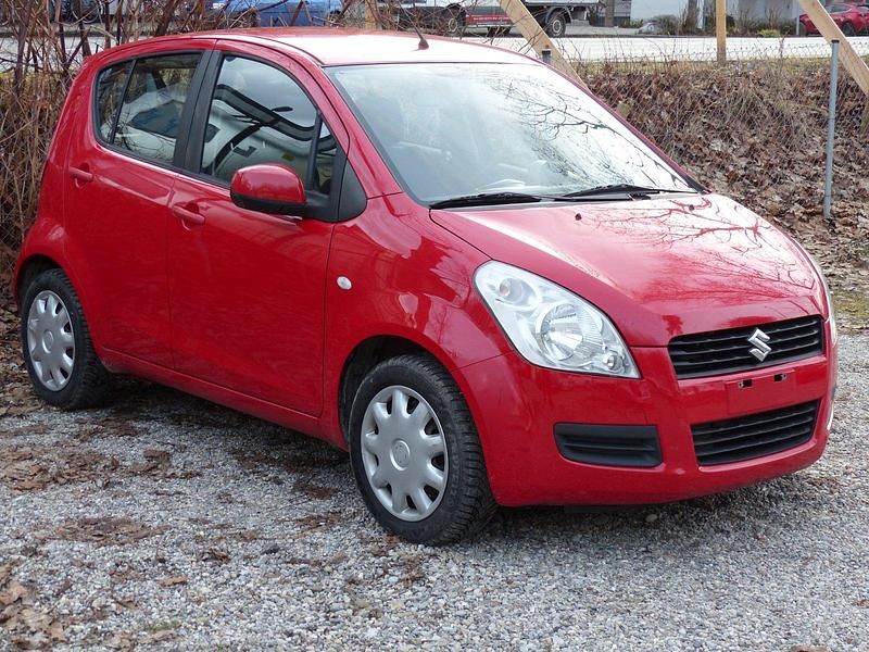 Gebraucht Suzuki Splash 65 PS (47 kW) 2009 Rot Kleinwagen