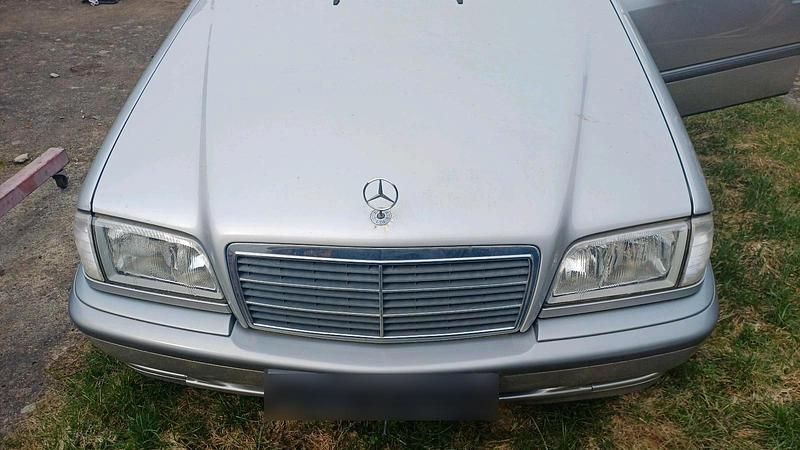 Gebraucht Mercedes C200 100 PS (73 kW) 2000 Silber Limousine