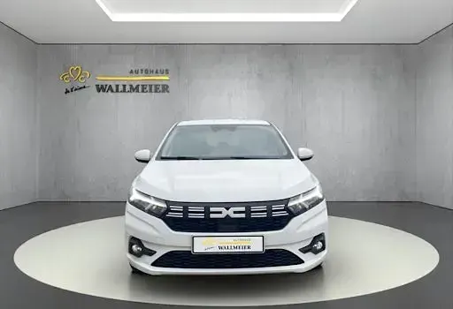 Usado Dacia Sandero Expression 101 CV (74 kW) 2025 Blanco Berlina