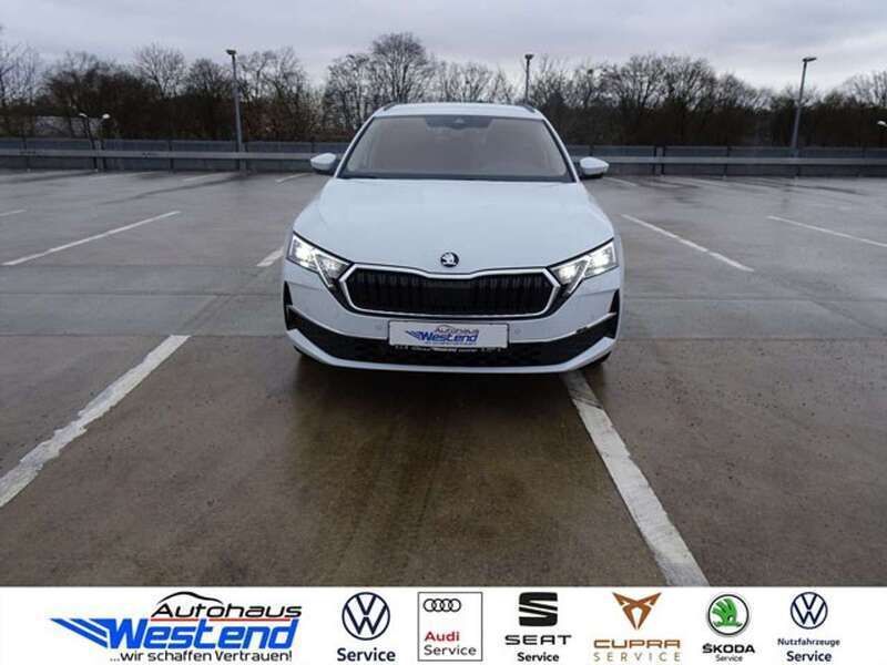 Moonweiß Gebraucht 2025 Skoda Octavia Selection Kombi | 34.900 € (Fairer Preis) - Bild 1/4