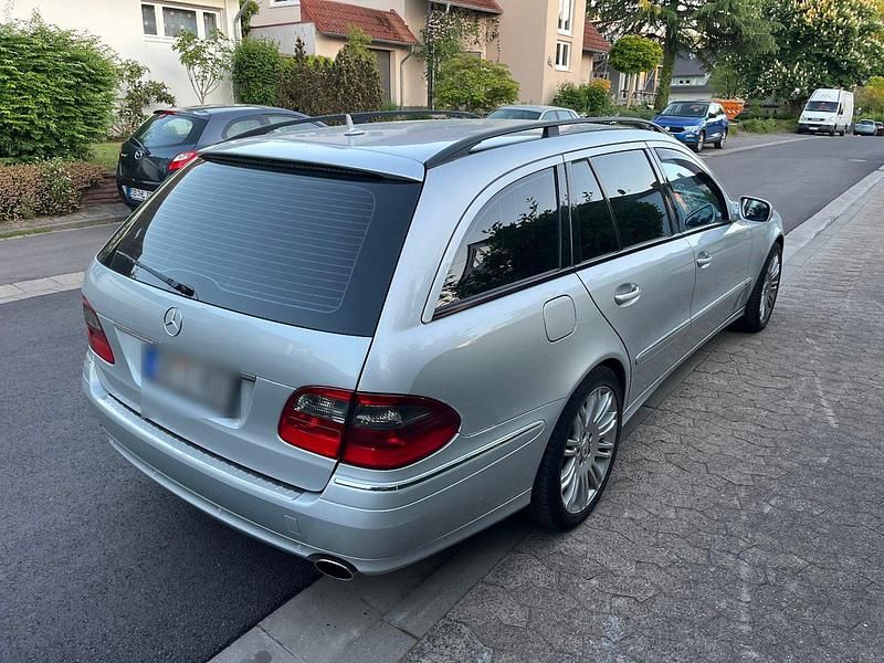 Gebraucht Mercedes E280 Avantgarde 231 PS (169 kW) 2007 Silber Kombi