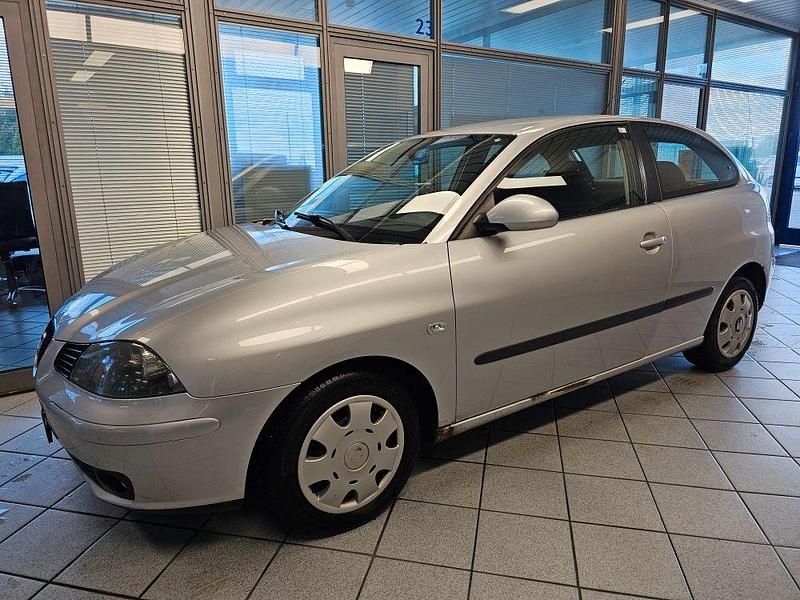 Gebraucht Seat Ibiza 101 PS (74 kW) 2004 Silbermet. (metallic) Kleinwagen