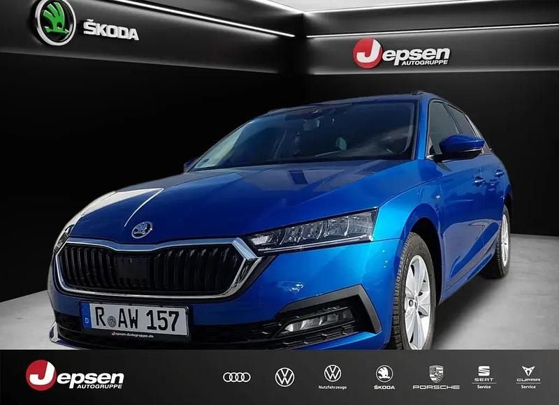 Raceblau met. raceblau met. Gebraucht 2023 Skoda Octavia Tour Kombi | 32.470 € (Teuer) - Bild 1/4
