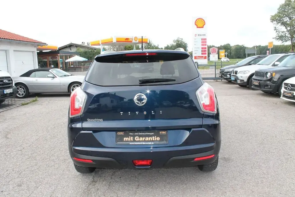 Gebraucht SsangYong Tivoli Crystal 128 PS (94 kW) 2016 Blau SUV