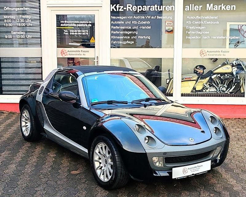 Schwarz Gebraucht 2004 Smart Roadster Cabrio | 5.948 € (Fairer Preis) - Bild 1/4