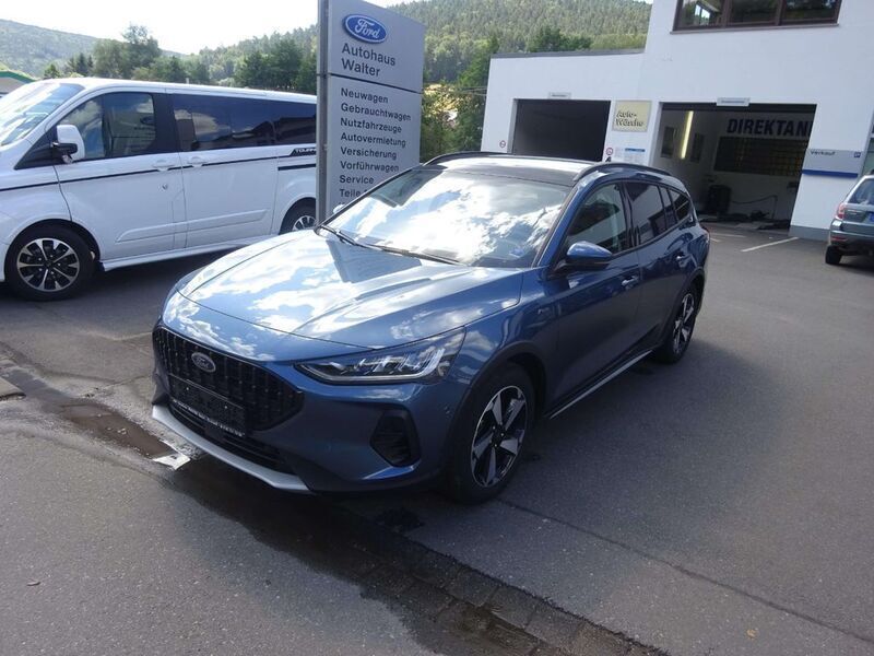 Blau Gebraucht 2023 Ford Focus Active X Limousine | 25.900 € (Etwas zu teuer) - Bild 1/4