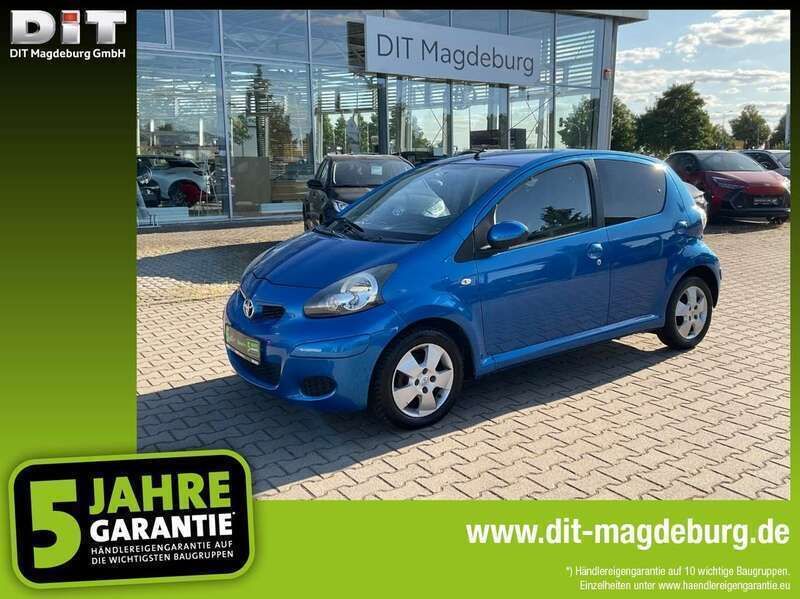 Blue metallic Gebraucht 2012 Toyota Aygo Edition Kleinwagen | 4.790 € (Fairer Preis) - Bild 1/4