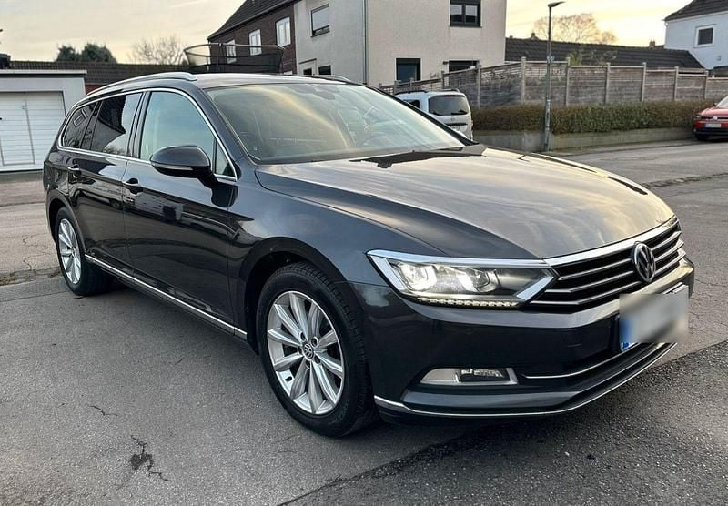 Gebraucht VW Passat 150 PS (110 kW) 2019 Grau Kombi